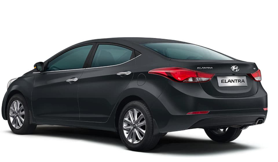 Hyundai Elantra thumbnail 3
