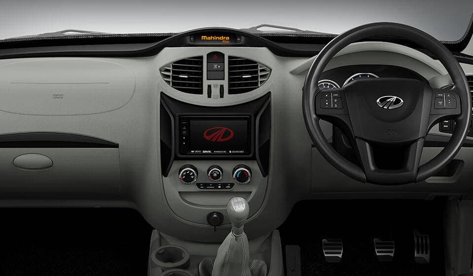 Mahindra NuvoSport thumbnail 8
