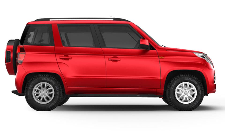 Mahindra TUV300 T4+ thumbnail 2
