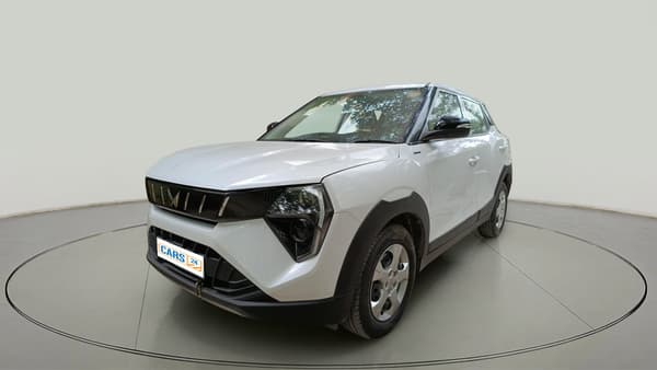 Mahindra XUV 3XO thumbnail 4
