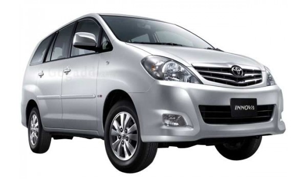 Toyota Innova 2012 2.5 VX 8 STR BS-IV Toyota Innova 2012 2.5 VX 8 STR BS-IV