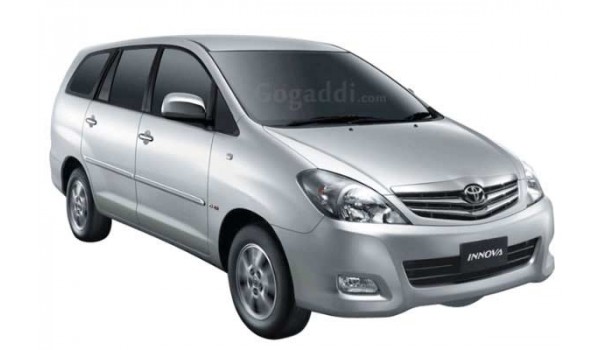 Toyota Innova 2012 2.5 G 8 STR BS-III