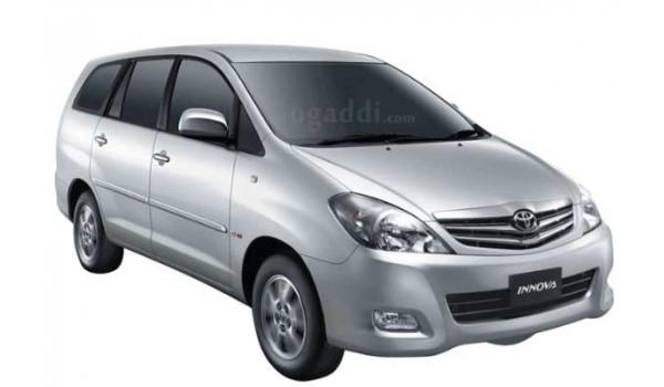 Toyota Innova 2012 2.5 G 8 STR BS-IV