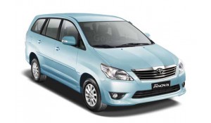 Toyota Innova 2012 2.5 E MS 7 STR BS-IV