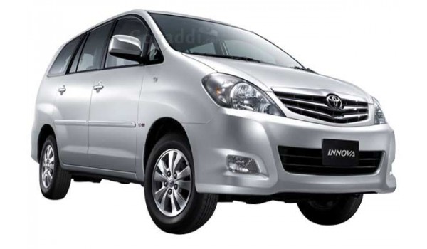 Toyota Innova 2012 2.0 G 8 STR BS-IV Toyota Innova 2012 2.0 G 8 STR BS-IV