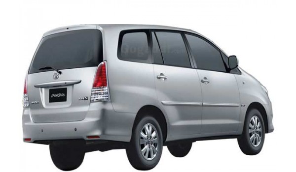 Toyota Innova 2012 2.5 G 7 STR BS-III Toyota Innova 2012 2.5 G 7 STR BS-III